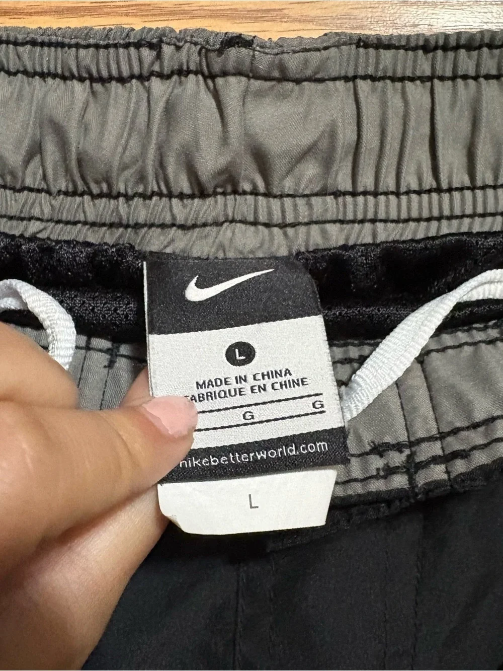 Nike Swim Trunks Board Shorts Men’s Large Black Gray Green